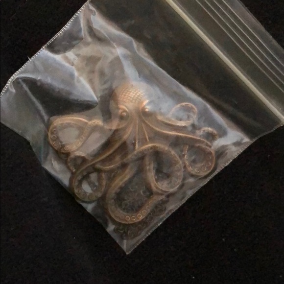 Sourpuss necklace - Picture 1 of 1